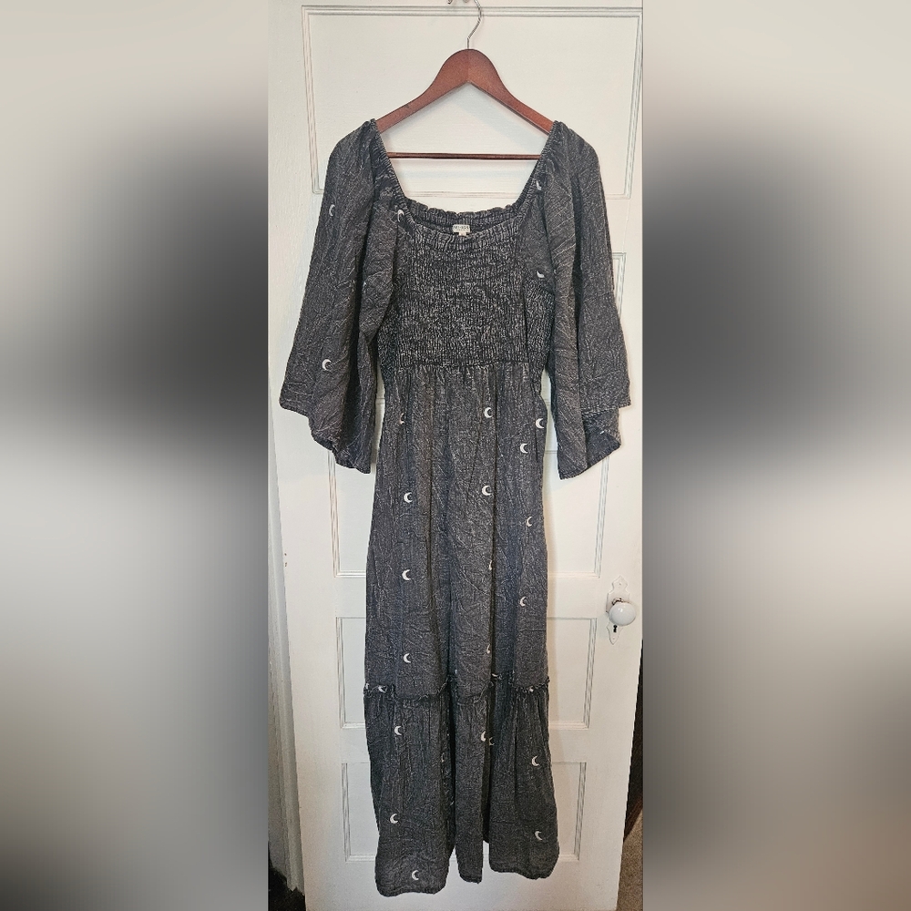 EARTHBOUND Charcoal Textured Maxi Dress With Bat Sleeves And Embroidered Moons